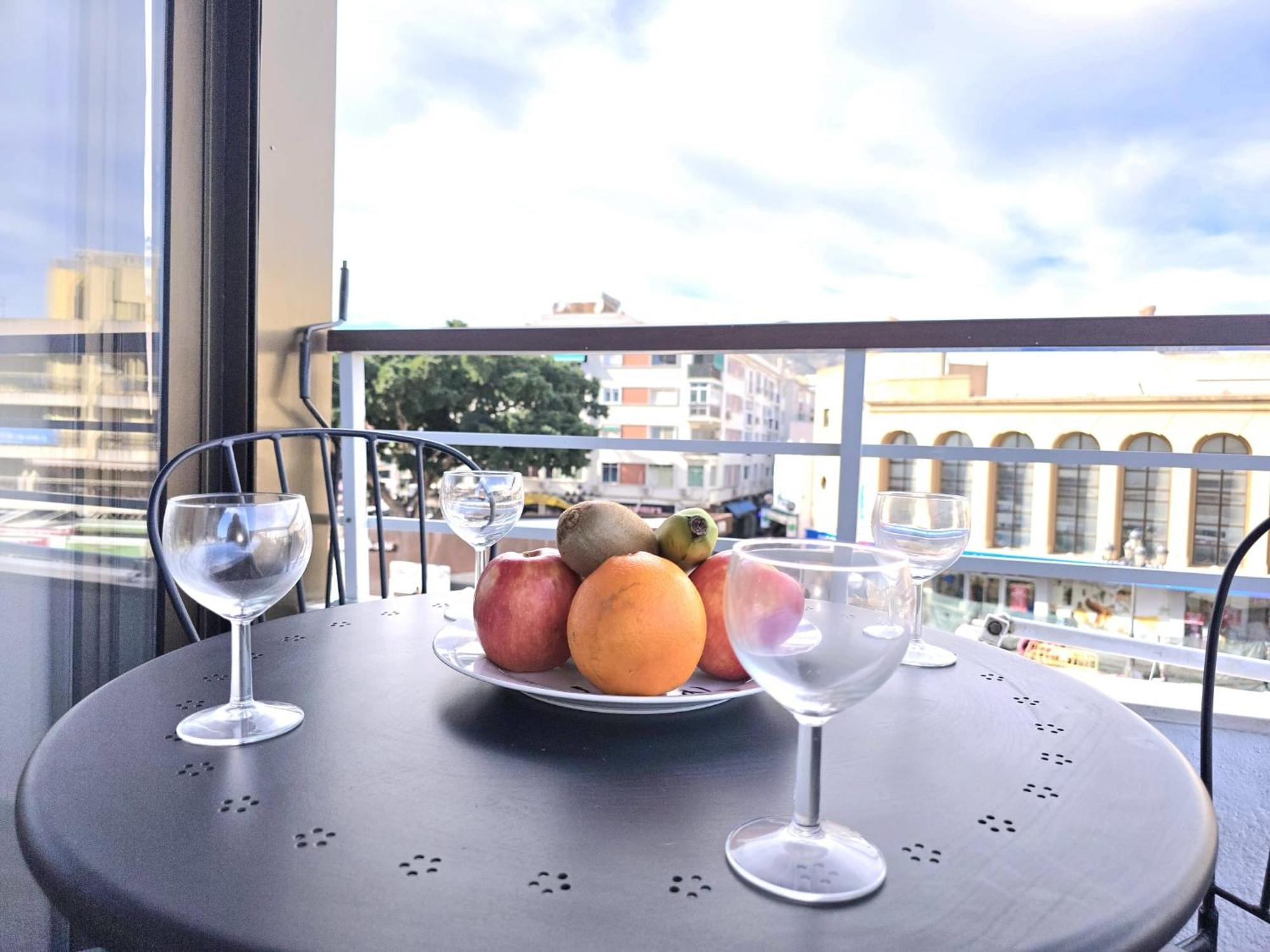 Nogalera Rainbow 2-Bedroom Apartment, Pool And Parking By Namaste Elite Torremolinos Exterior foto